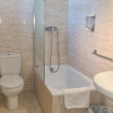 Ξενοδοχείο Cosmos Ταραγόνα