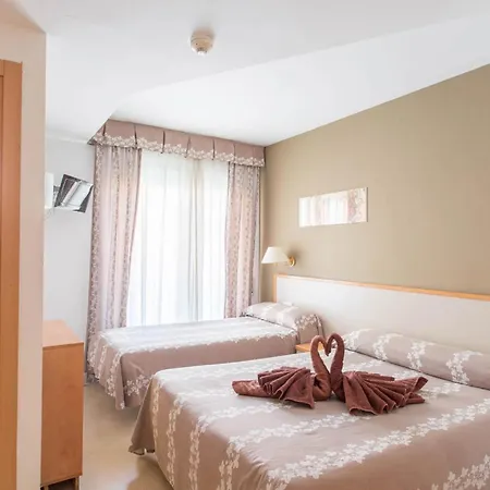 Ξενοδοχείο Cosmos Ταραγόνα