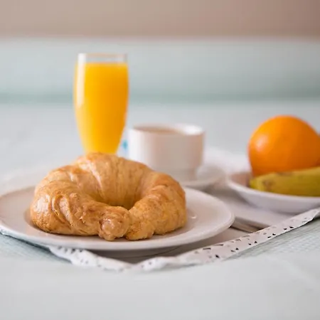 Ξενοδοχείο Cosmos Ταραγόνα